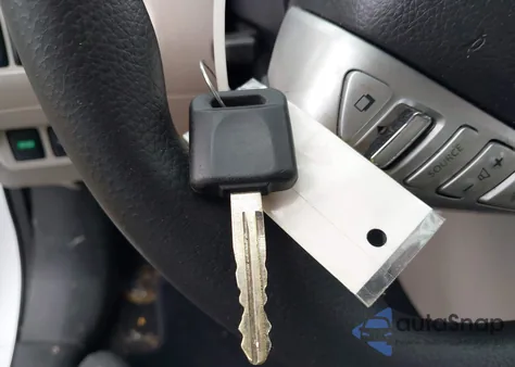 2017 Nissan Sentra S z USA, uszkodzony, nr VIN 3N1AB7AP8HY272576